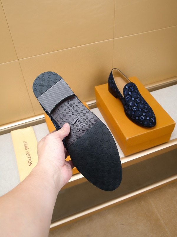 ルイヴィトン靴全体デザイン